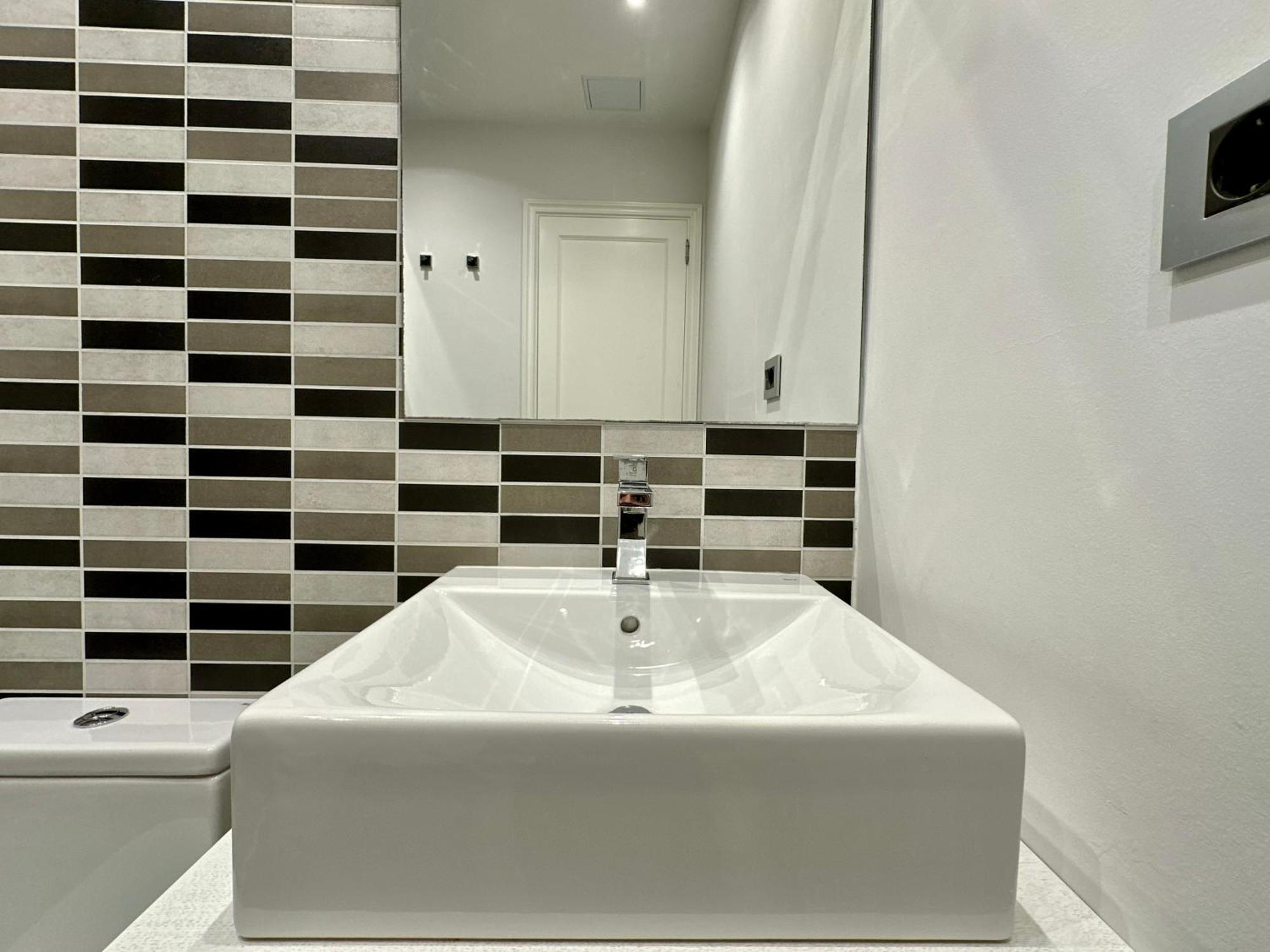 Hostiguest Coliving Leon Y Castillo 라스팔마스 외부 사진