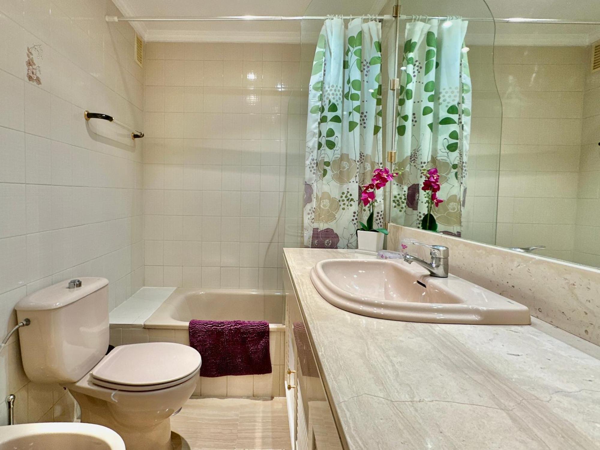 Hostiguest Coliving Leon Y Castillo 라스팔마스 외부 사진